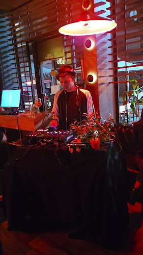 Comentarii opinii despre 105 Bar