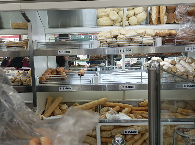 Comentarii opinii despre Panadería y Confitería Alvear