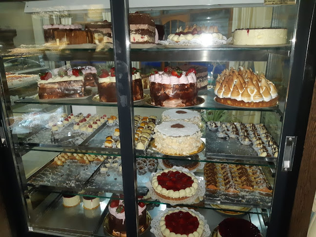 Comentarii opinii despre Panadería y Confitería Juan Carlos