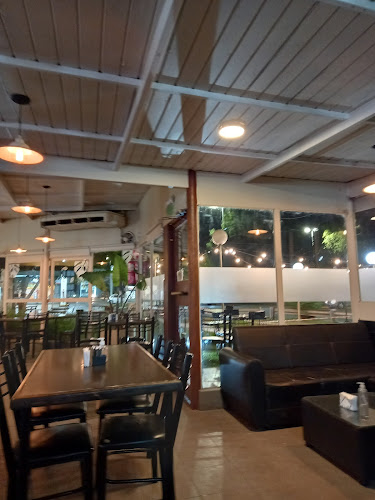 Heladería y Cafetería Di Roma Acceso - San Juan