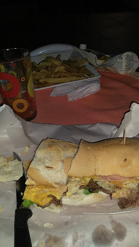 Opinii despre Hamburgueseria La Primavera în Formosa - Gastronomía y hostelería