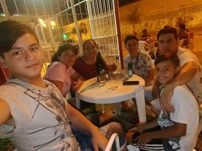 Comentarii opinii despre Hamburguesería "Oti"