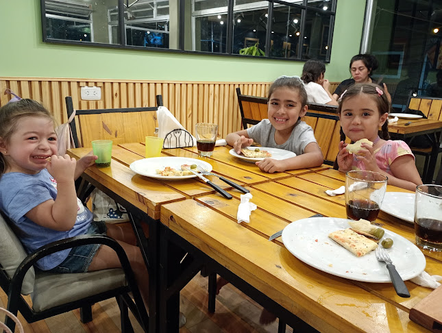 DONATTA Pizza a la Parrilla - Gastronomía y hostelería