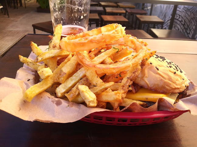 GOG, Maestro Ángel D'Elía 1427, B1663 San Miguel, Provincia de Buenos Aires