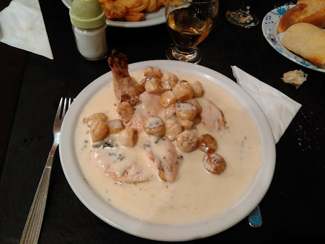 La Rueda & Avellaneda Automóvi Club - Gastronomía y hostelería