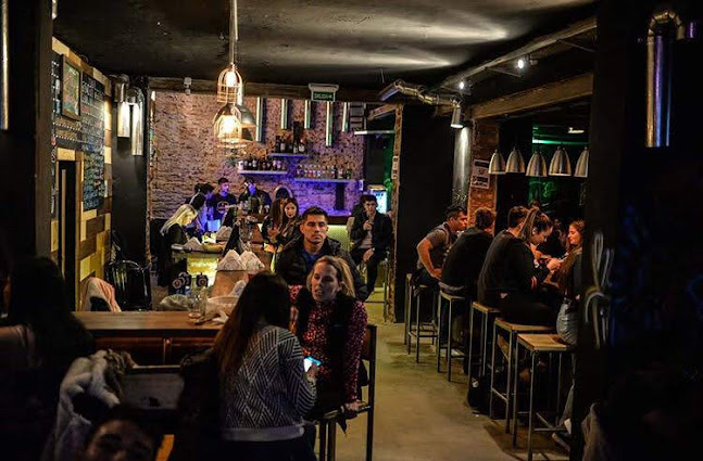 Opinii despre Hangar 52 Neuquén - Galpon Cervecero în Neuquén - Gastronomía y hostelería