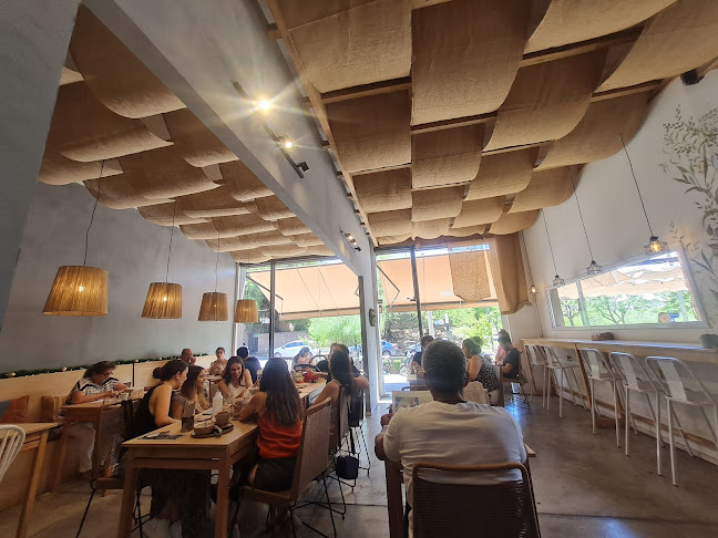 Cardamomo Panaderia y Cafe - Gastronomía y hostelería