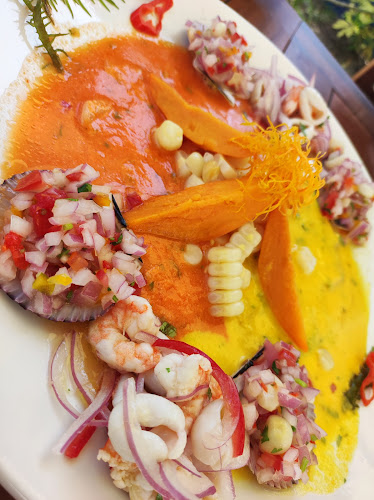 RXM9+Q2J, Chachi Dibós, Chorrillos 15063, Perú