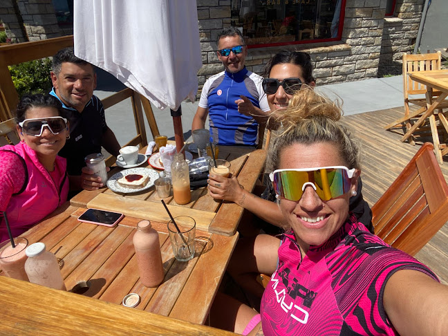 Comentarii opinii despre Adorado Cafe & Bar