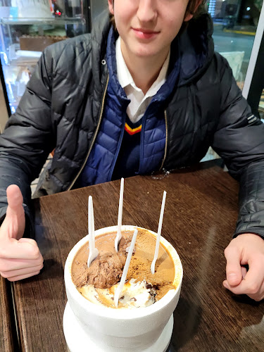 Comentarii opinii despre Heladeria Colonial Helados & Café Libertador Vicente lopez