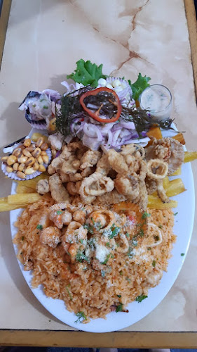 Opinii despre El Calamar în Cerro Azul - Gastronomía y hostelería