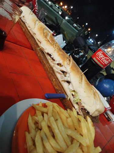 La Aurora Sanguchería