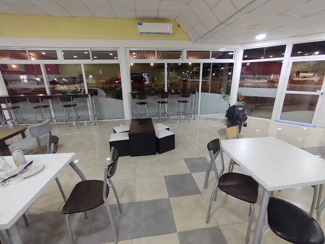 Heladeria Cecchetto | Rotiseria Mc Robert' s - Gral. Acha