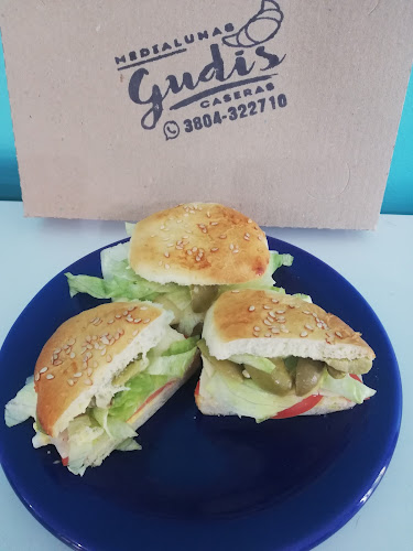 Gudis medialunas caseras - Gastronomía y hostelería