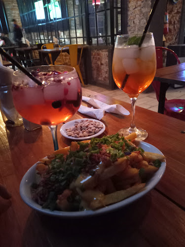 Pelagio B. Luna 425, F5300 La Rioja