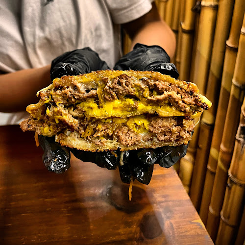 Burgerland Presidente Derqui