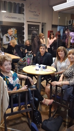 Opinii despre La Cafetería în Santa Fe de la Vera Cruz - Gastronomía y hostelería