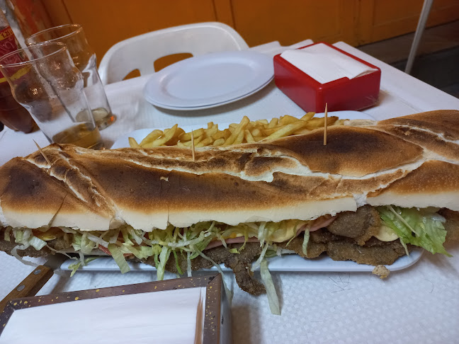 La Aurora Sanguchería