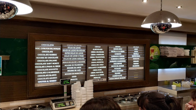 Opinii despre Augustus Heladería în Mar del Plata - Gastronomía y hostelería
