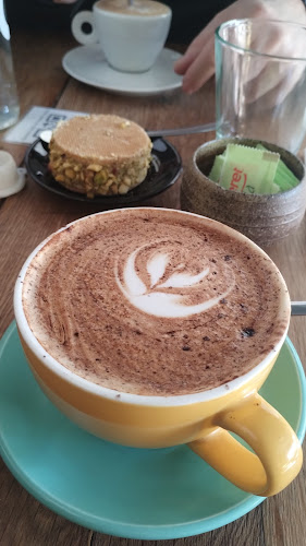 Av. Julio Argentino Roca 681, U9120 Puerto Madryn, Chubut