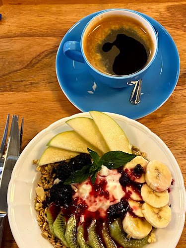 Pisco, Colectora Oeste Ramal Pilar y, B1629 Pilar, Provincia de Buenos Aires