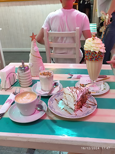 Av. Eva Perón 7924, S2000 Rosario, Santa Fe