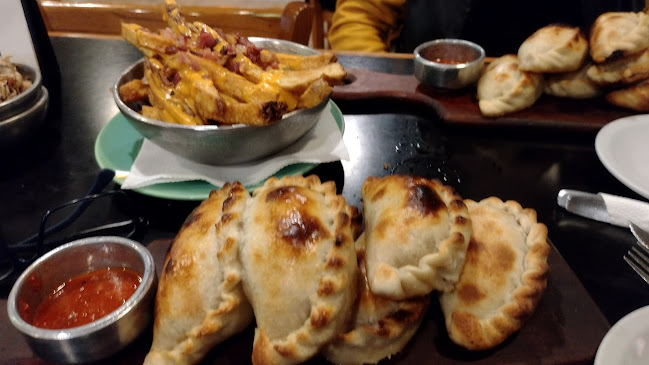 Av. Coronel Olascoaga 2150, Q8300 Neuquén