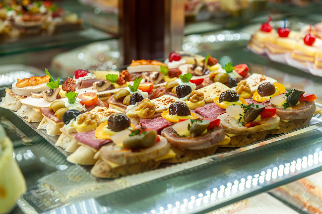 Panadería y Confitería Le An - Sucursal Cno Centenario e/503 y 504 - Gonnet