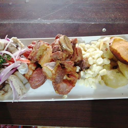 Comentarii opinii despre Chicharroneria y parrilla Adriáno