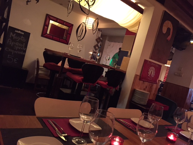 Comentarii opinii despre Reina Mora