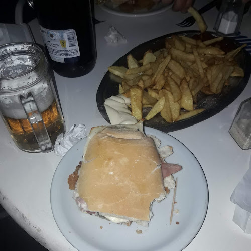 Bar Querede - Pergamino