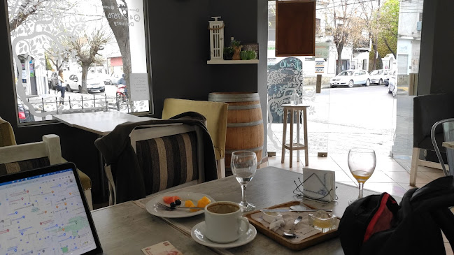 Olivo, Café cerrado totalmente - Salta