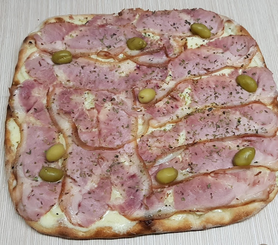 Comentarii opinii despre Mi Casita Empanadas de campo y Árabe