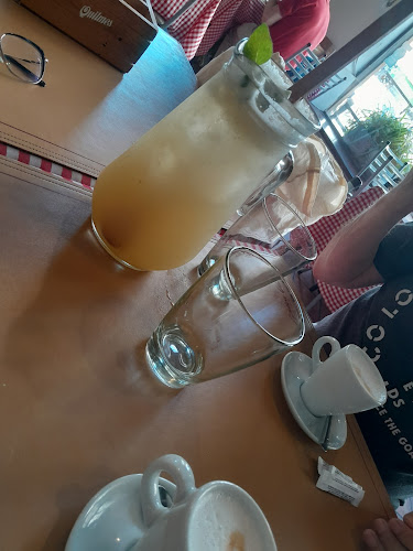 Av. Pellegrini 1202, S2000BTZ Rosario, Santa Fe