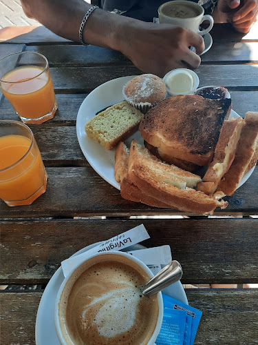 Opinii despre Café de la Plaza în San Nicolás de Los Arroyos - Gastronomía y hostelería