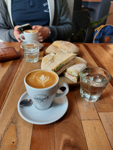 Opinii despre La Vereda de Achaval - Café de Especialidad în Córdoba - Gastronomía y hostelería