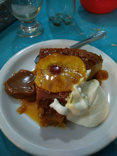 Av. Colón 2200, Alberdi, Enfermera Clermont 170, X5003DCS Córdoba