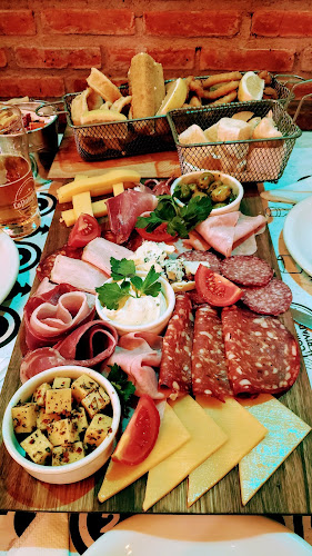 Opinii despre La Patagónica Fábrica De Cerveza în Comodoro Rivadavia - Gastronomía y hostelería