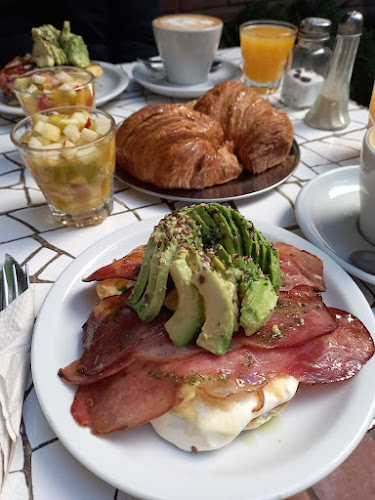 Vera del Rio - Vicente López