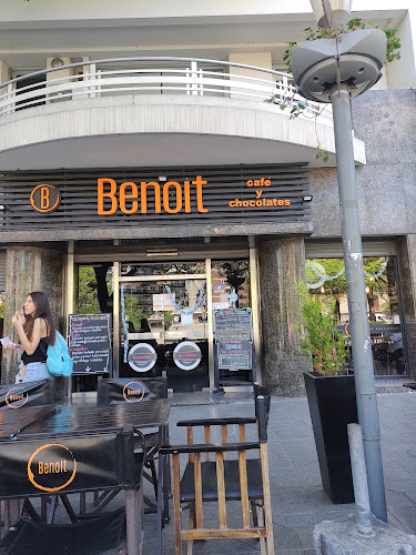 Av. Hipólito Yrigoyen 27, X5000JHA Córdoba