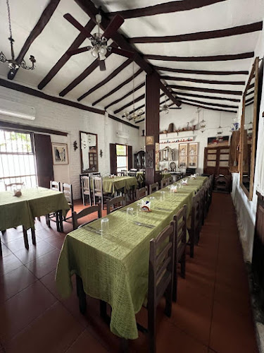 Comentarii opinii despre El Aljibe Comida Típica