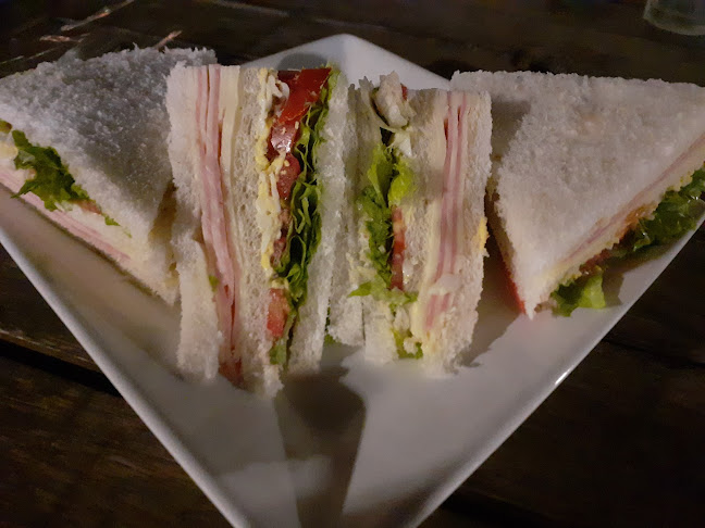 Opinii despre BODEGON DEL PUERTO în Santa Fe de la Vera Cruz - Gastronomía y hostelería