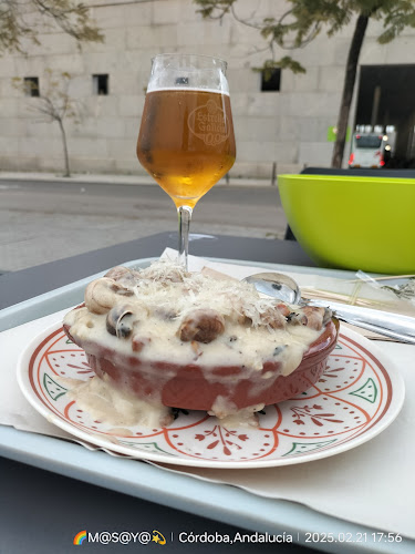 C. Arqueólogo García y Bellido, Noroeste, 14011 Córdoba, España