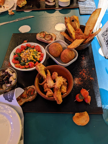 Opinii despre Mundo Ginebra în Azul - Gastronomía y hostelería