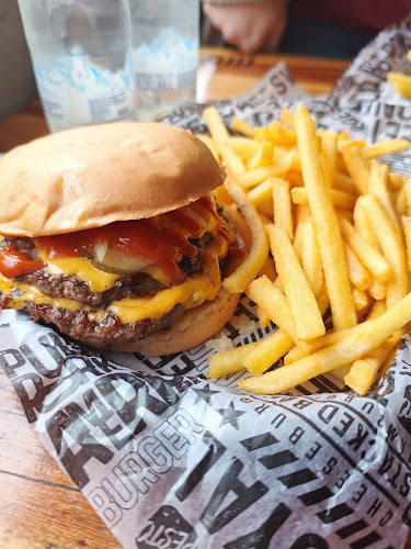 Big Pons San Isidro - Gastronomía y hostelería