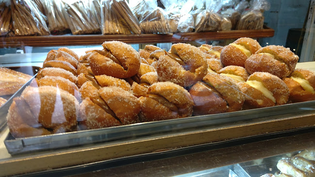 Panadería La Nueva Reina Del Pan Confitería