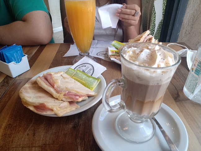 Cuando Quieras Heladería & Cafe - Navarro