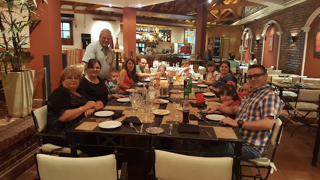 Avenida de Circunvalación, Lateral Oeste 261 sur, J5400 San Juan