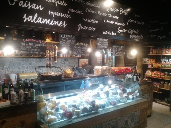 PATA NEGRA DELICATESSEN - Maipú