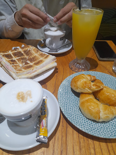Opinii despre Dávida Café în Florencio Varela - Gastronomía y hostelería